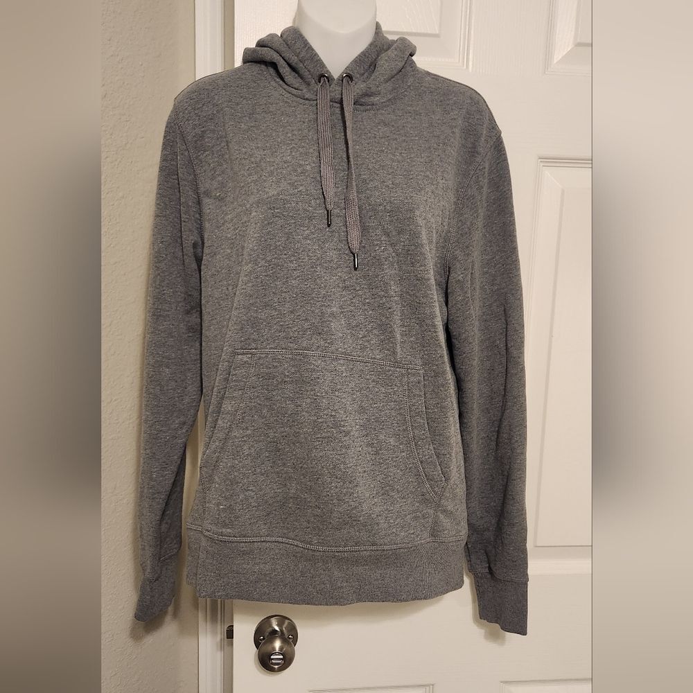 Amazon Essentials hoodie sz medium
